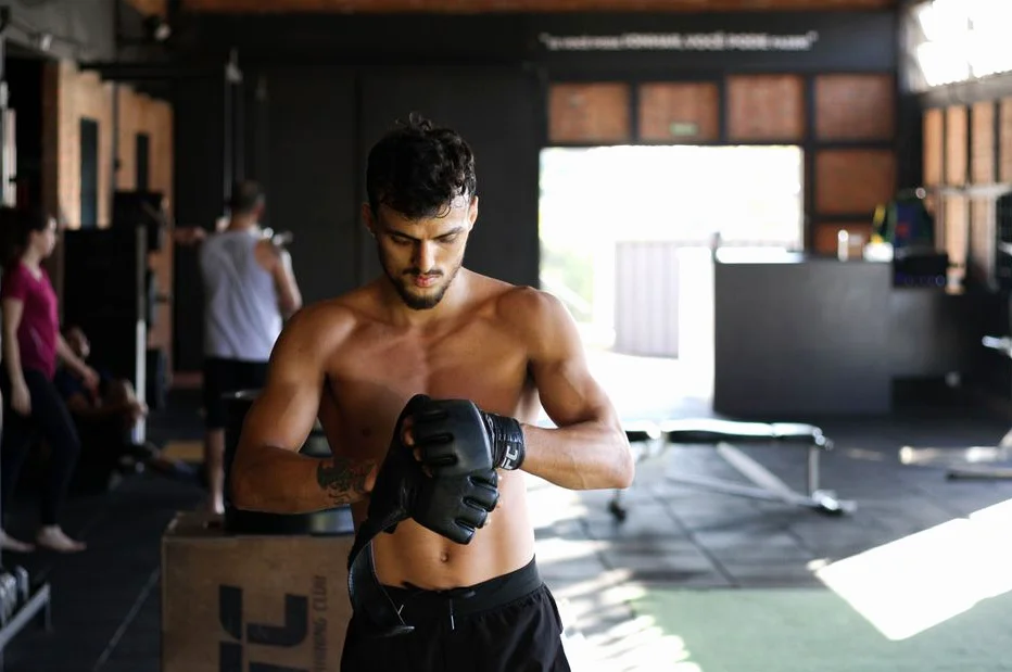 UFC 330: Makhachev hält Titel, Dern verteidigt