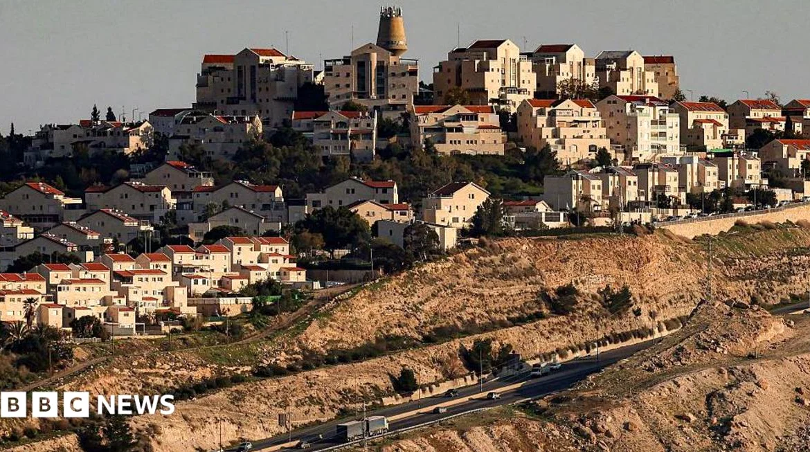 Israel Opens Tenders for 1,200 West Bank Settlement Homes