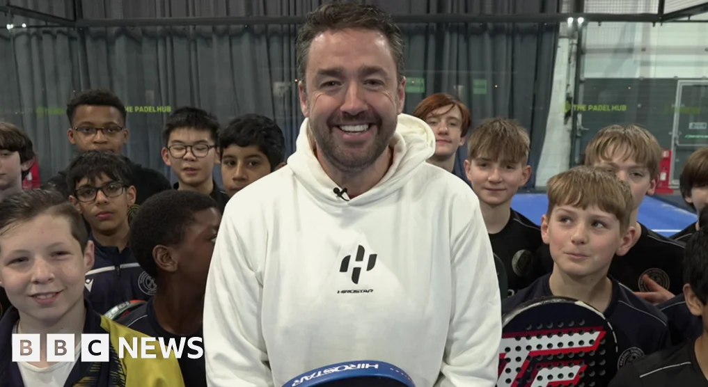 Jason Manford fördert Padel und moderiert BBC-Events