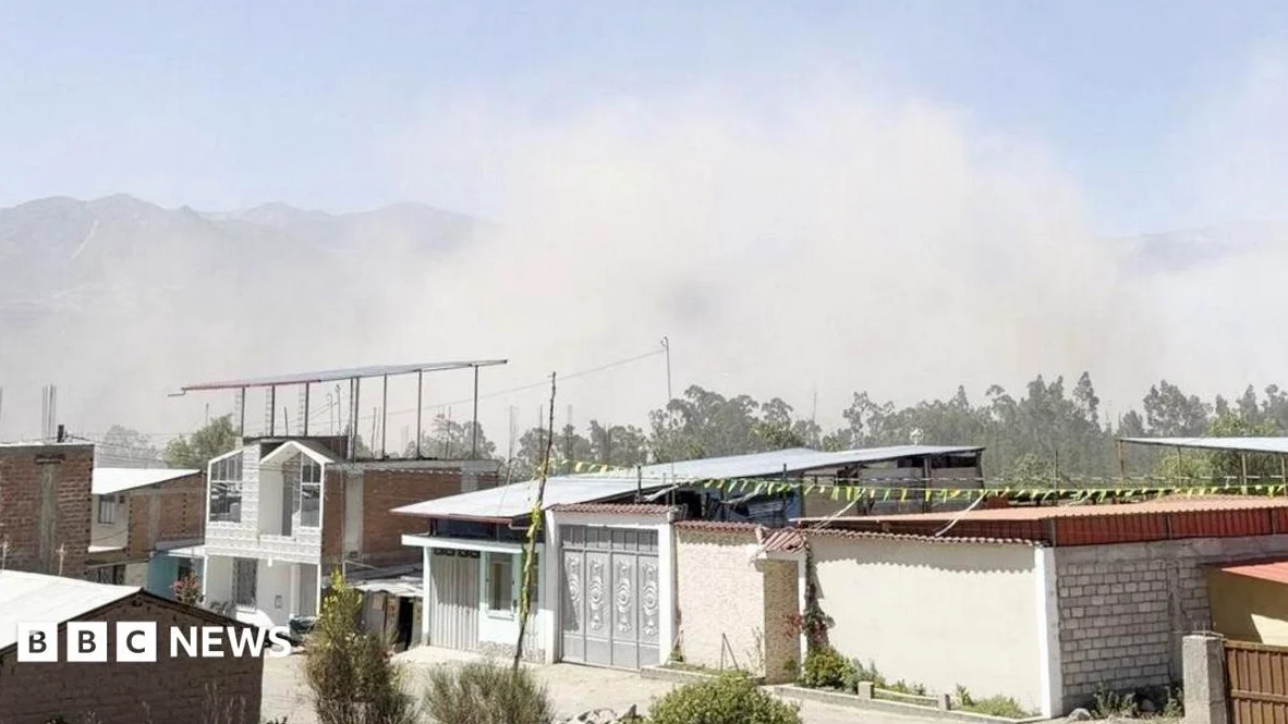 Peru earthquake damages buildings and causes power cuts