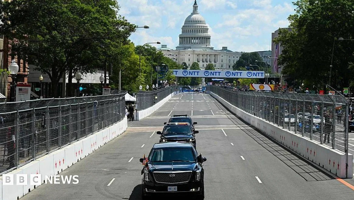 Trump arrives at high-speed IndyCar race through Washington's streets
