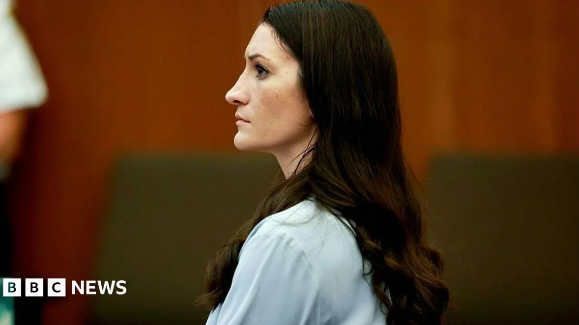 リンゼイ・クランシー被告、3人の子ども殺害で審議続く