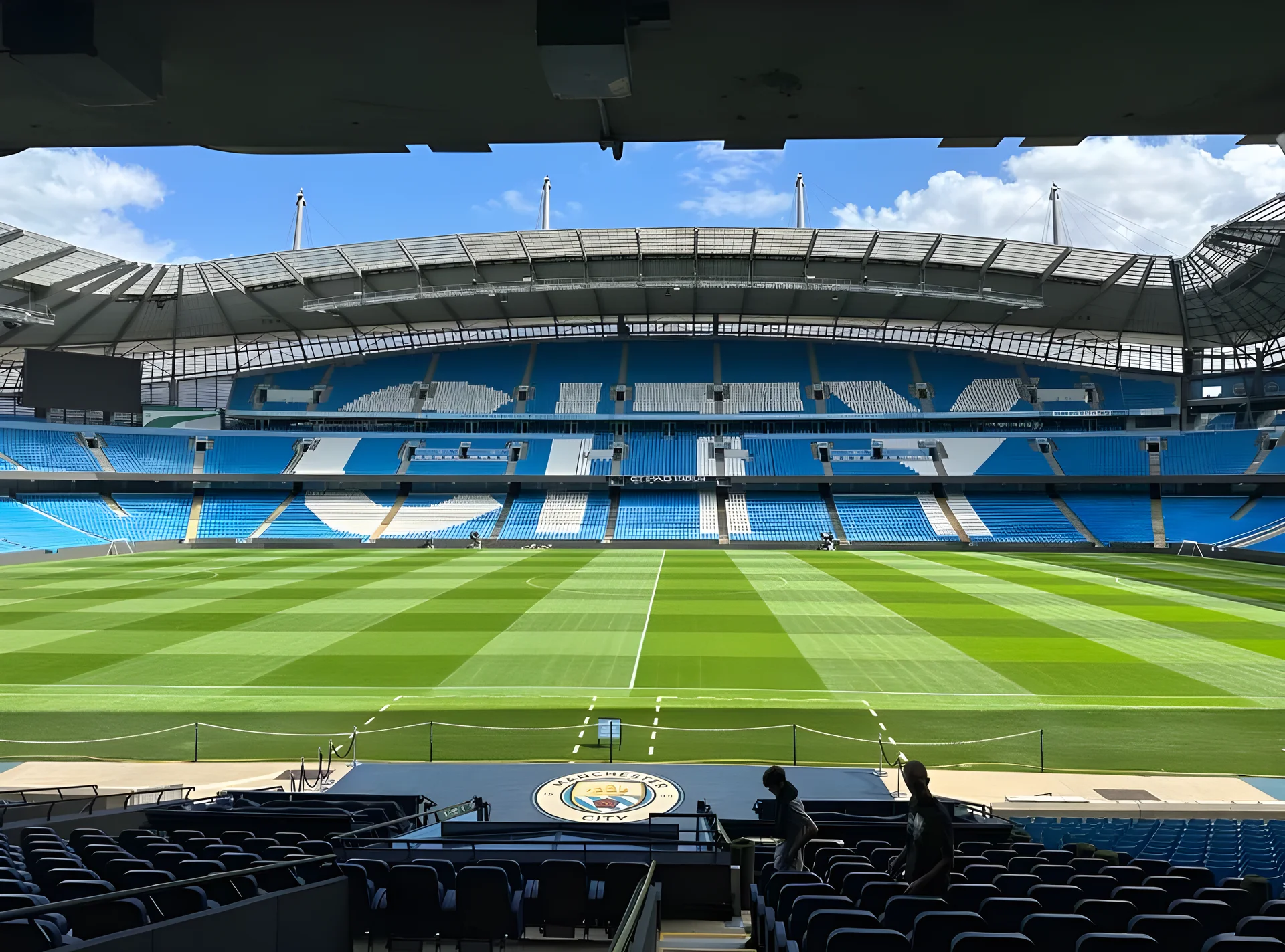 Haaland heads Man City to the top of Premier League with win over Coventry