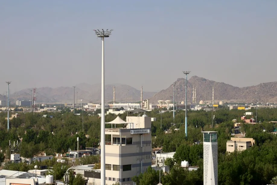Houthi attacks on southern Saudi Arabia reportedly injure dozens
