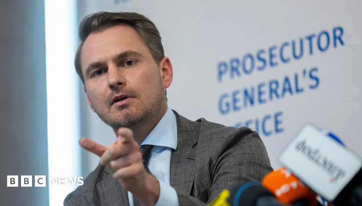 Ukraine Chief Prosecutor Resigns Over Call Centre Scandal