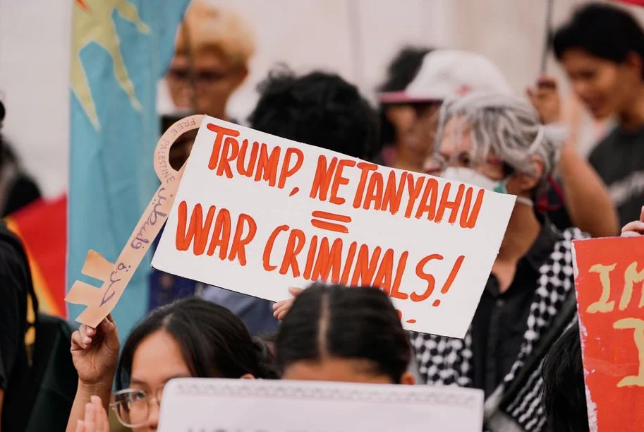 Netanyahu to Sue Haaretz Over UAE Warning Claims