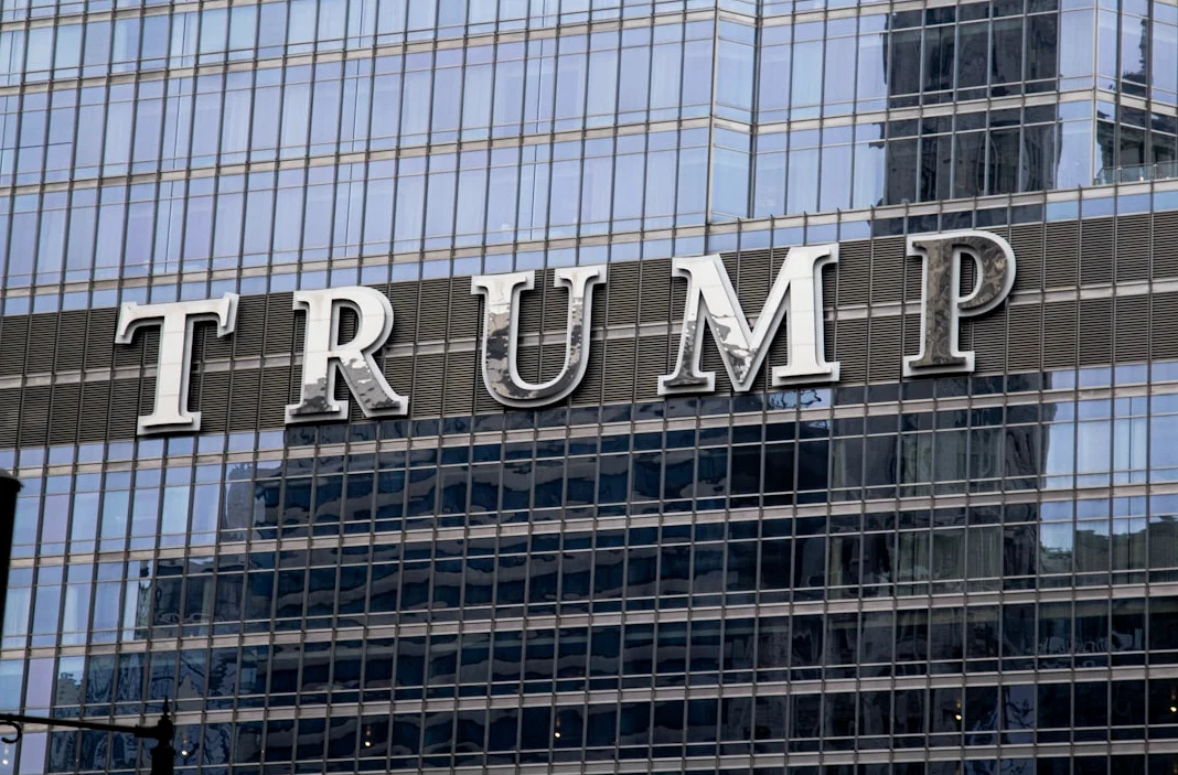 Trump-Regierung plant 2,8 Mrd. Dollar-Bombersale an Israel