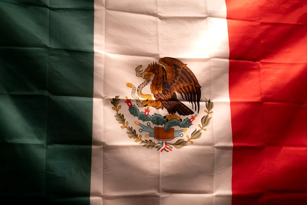 Trump amenaza con detener comercio con México y Europa tras alza de tasas