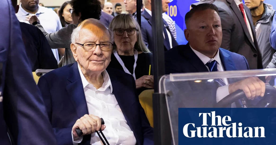 Warren Buffett Steps Down as Berkshire Chairman