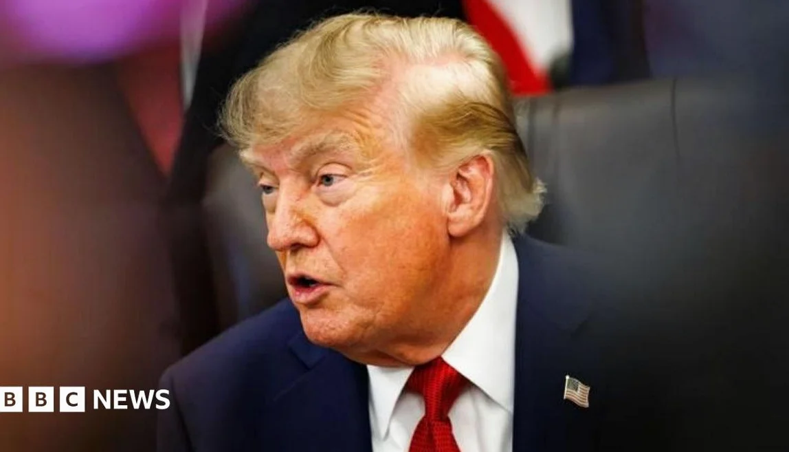 Trump firma ley de sanciones a Rusia: tarifas del 100%